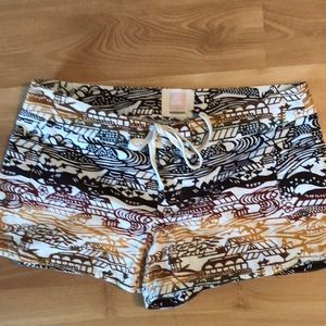 Quicksilver women’s cotton board shorts